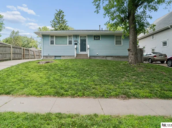 6420 Lexington Ave, Lincoln, NE 68505