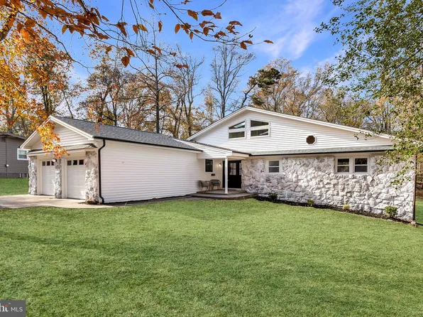 17 W Delaware Trl, Medford, NJ 08055