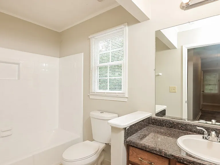 2481 Meadowglen Trl — Photo 15