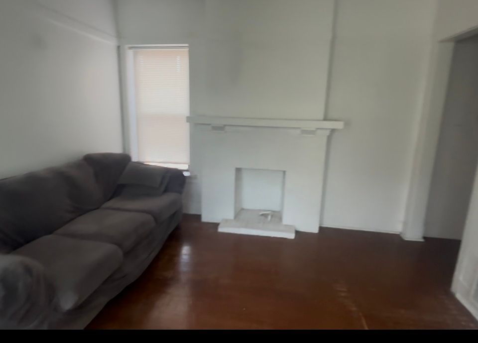 1st image of 3950 N Fremont St #3