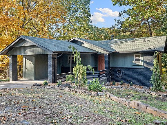 3rd image of 16 Chichester Cir