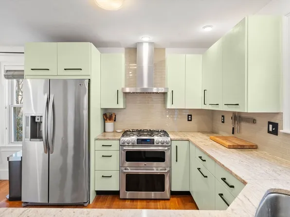 14 Wilbur St #1, Dorchester, MA 02125