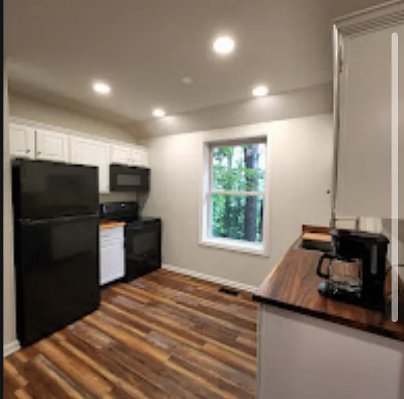 4 Hayfield Ct #1 — Photo 3