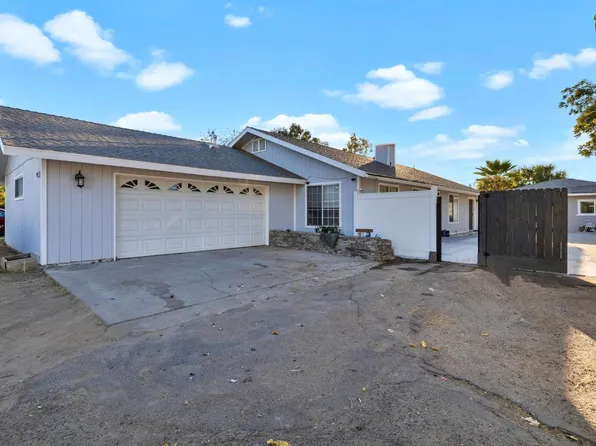 784 Sunnyside Ave, Clovis, CA 93611