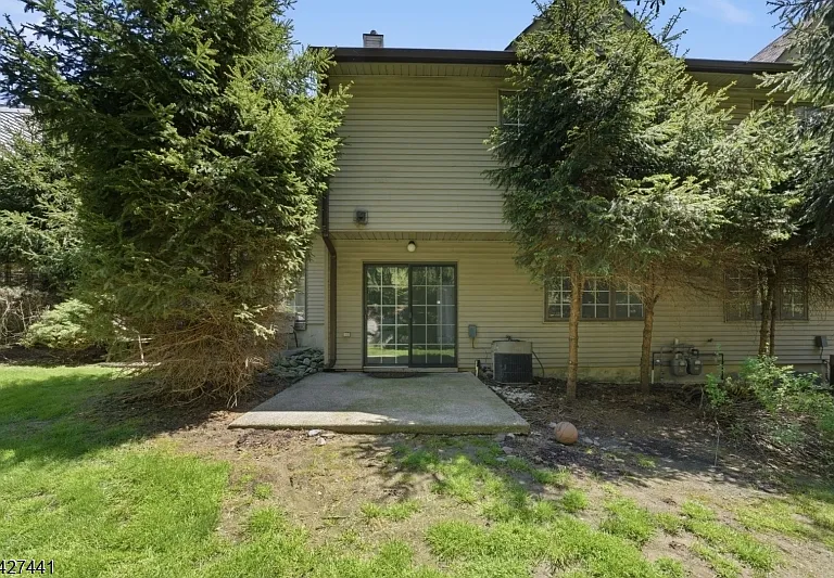 11 Deer Hill Ct — Photo 31