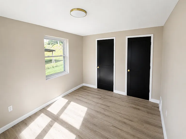 418 Pennwood Dr — Photo 8
