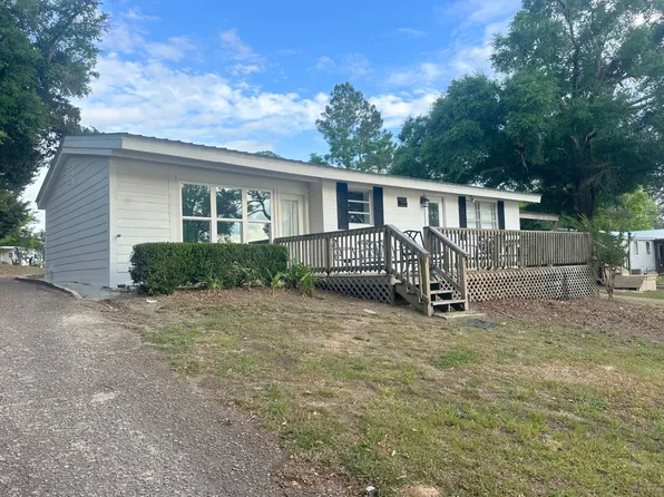 14 Lakeview Dr #63, Fort Gaines, GA 39851