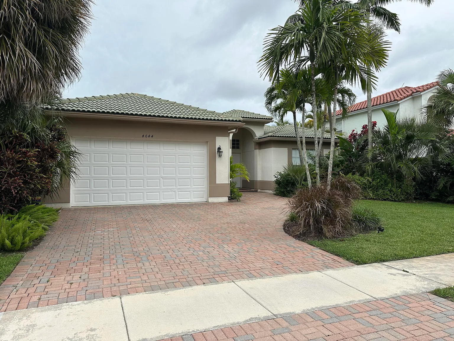 Studio, 3.0 bath, 2821 sqft, $9,500 — Photo 3
