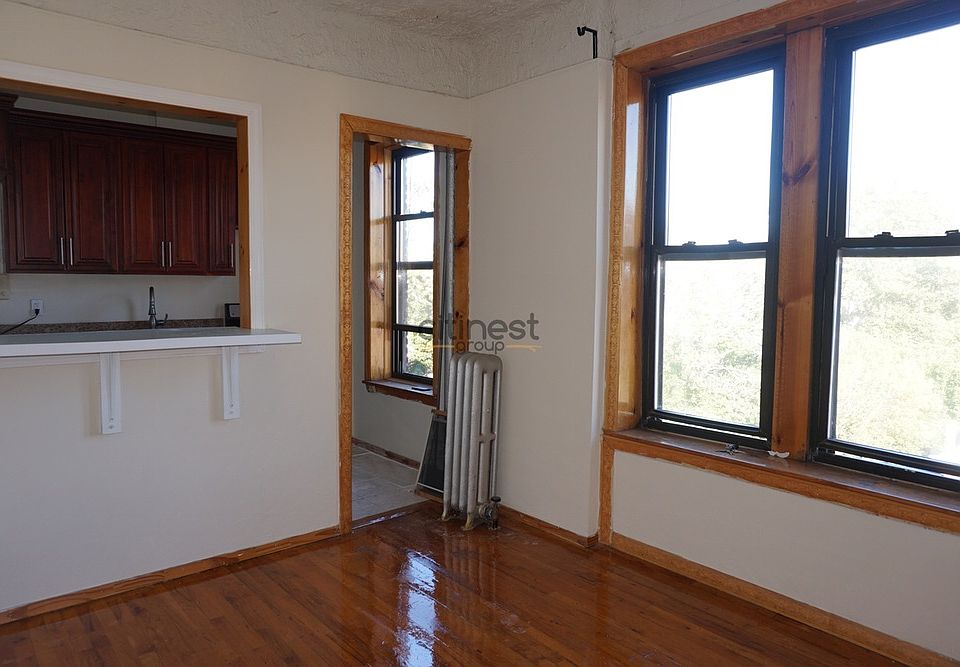 1st image of 265 14th St #E2