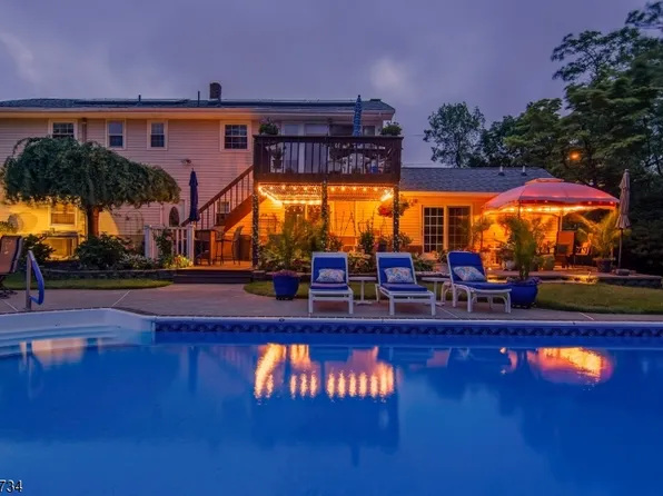 127 Walnut Ave, Franklin Twp., NJ 08873