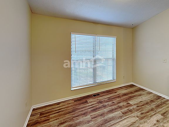 5th image of 150 Dovel Ct