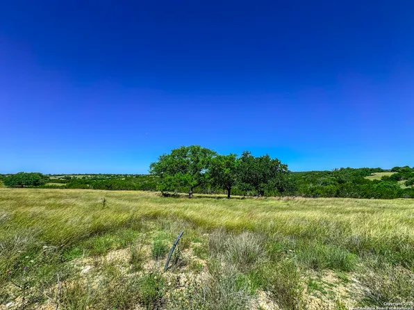 LOT 20 Loma Vista Ranch LOT 20, Kerrville, TX 78028