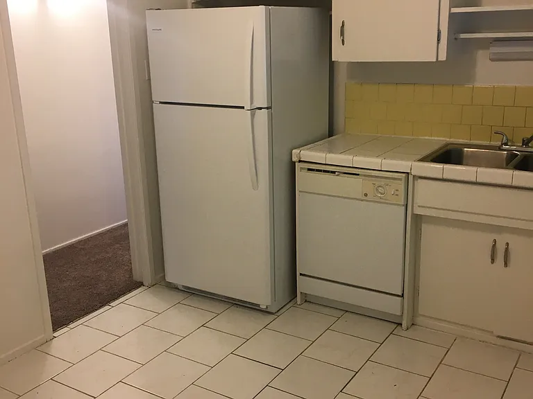 1039 Revere St — Photo 10