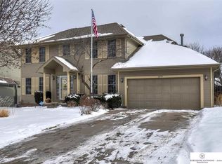 6723 N 150th St, Omaha, NE 68116