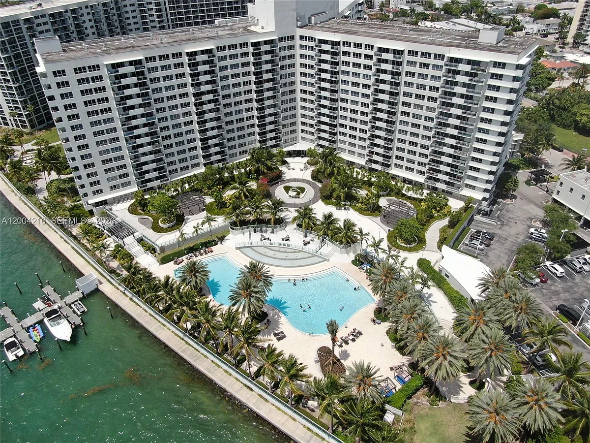 Building Photo - 1500 Bay Rd #1172S