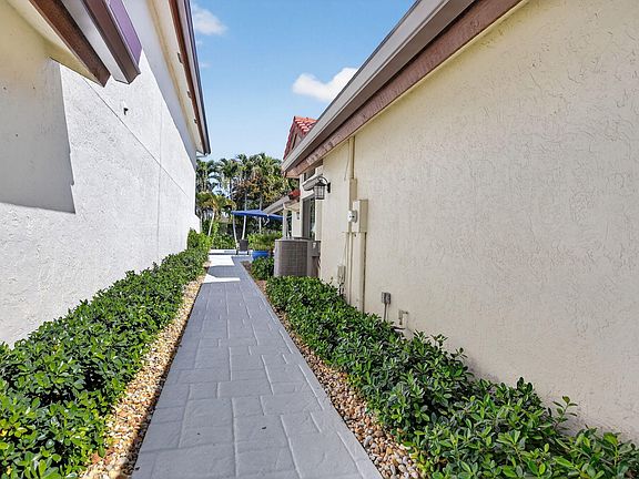 5th image of 21634 Club Villa Terrace