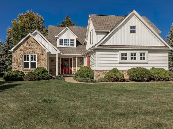 7514 Silverleaf Ct, Northfield, OH 44067