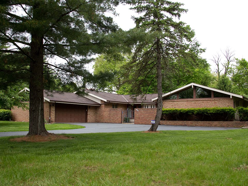 1st image of 894 Lornaberry Ln