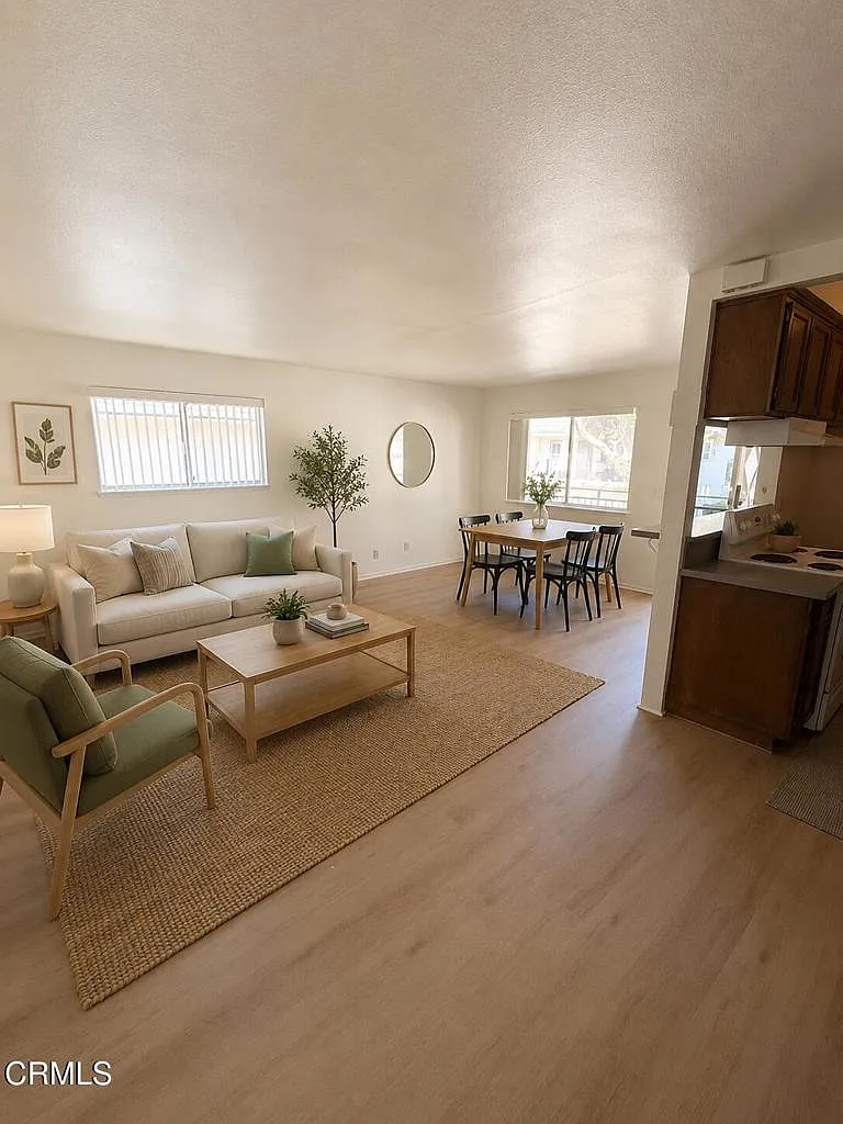 2 bed, 1.0 bath, 856 sqft, $2,550 — Photo 1