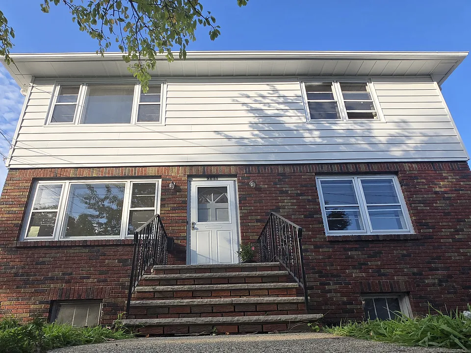 384 Delawanna Ave #2