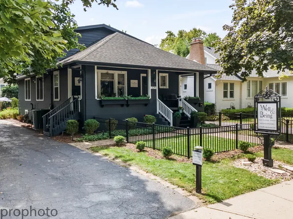 329 W Main St, Barrington, IL 60010