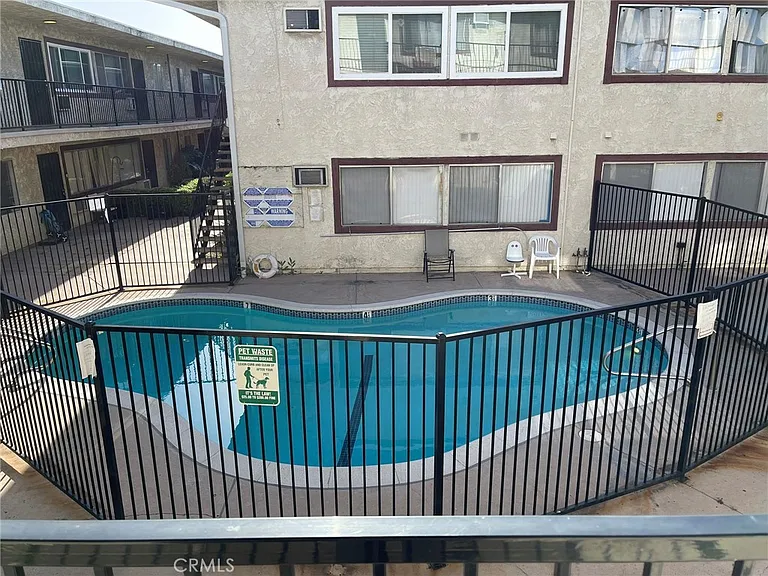8800 Cedros Ave #111 — Photo 25