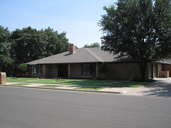 2nd image of 4203 93rd St