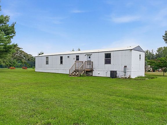 2nd image of 165 Barnfield Rd