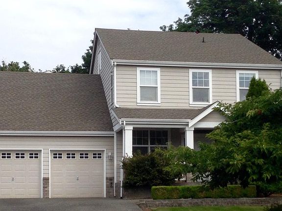 Front of home in safe & quiet cul-de-sac