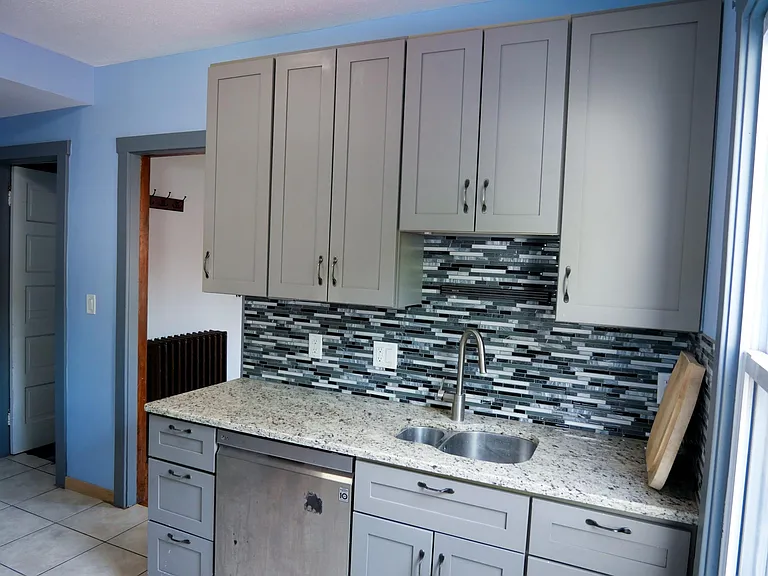 1193 Hall Ave — Photo 9