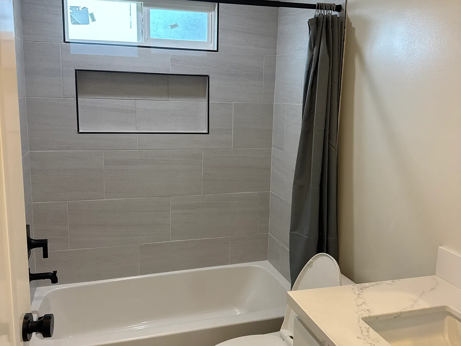 2 bed, 750 sqft, $2,800 — Photo 4