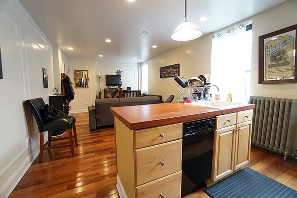 Rented by Corcoran | media 28