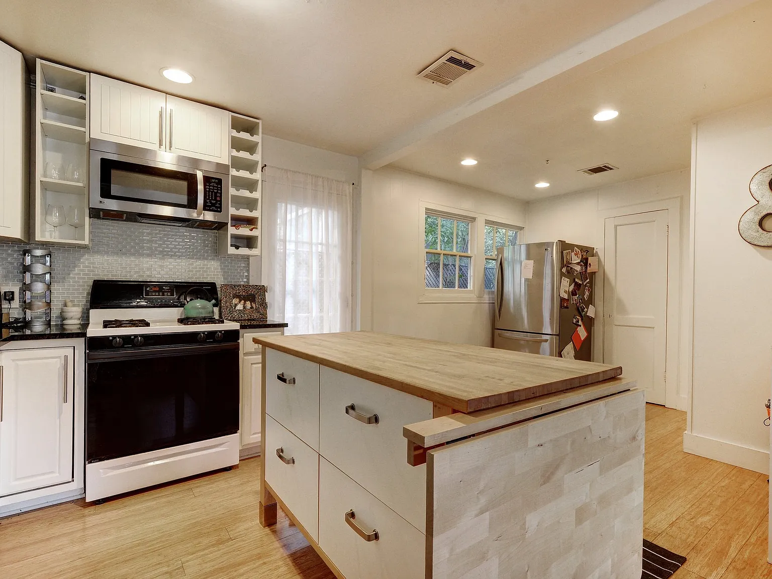 1 bed, 616 sqft, $2,000 — Photo 4