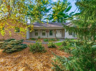 52 Glenn Dr, White heath, IL 61884