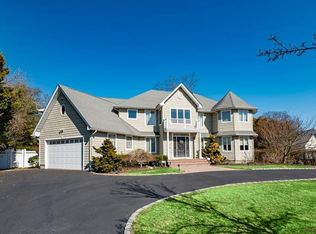 115 Widgeon Ct, Great River, NY 11739