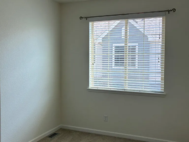 9077 E Phillips Ln — Photo 16