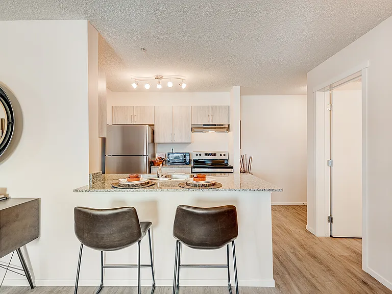 905 Evanston Dr NW — Photo 8