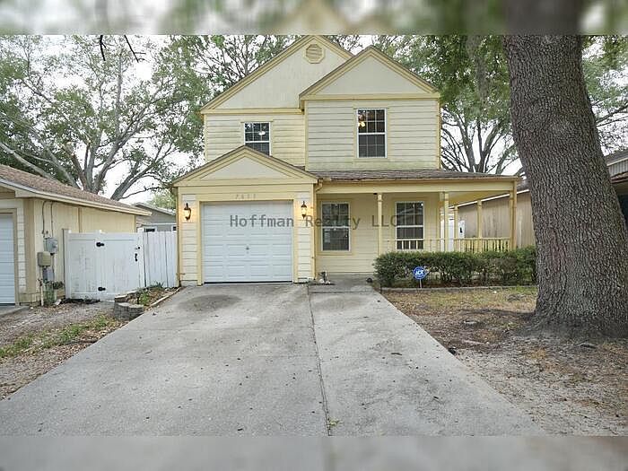 1st image of 7605 Glades Ct