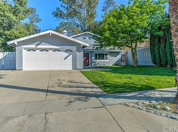2nd image of 3752 Aspen Ln