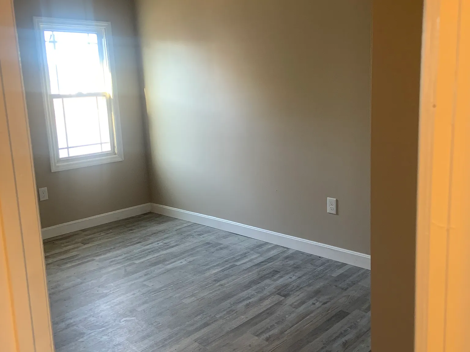 4 bed, 1350 sqft, $1,200 — Photo 3