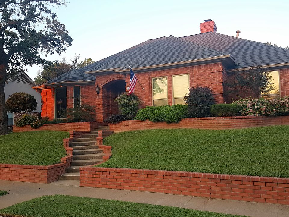 1st image of 2601 Rollingshire Dr