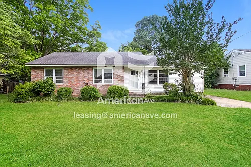 1920 W Oakland Ave Photo 1