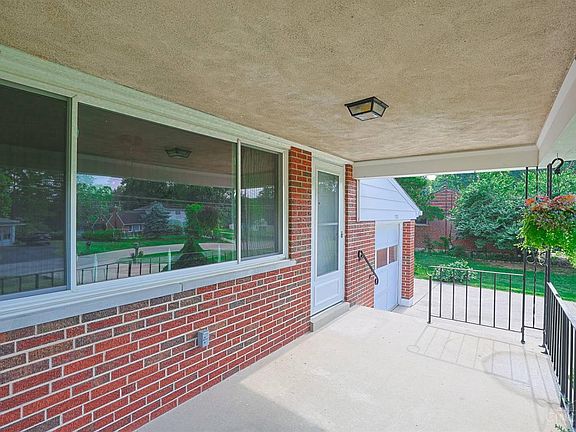4th image of 7026 Mesa Ln
