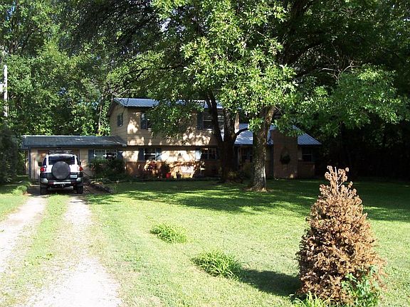 3rd image of 838 O'Grady Dr