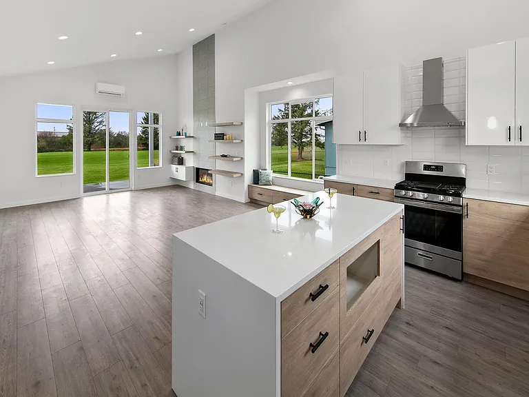 514 Canal Dr NE — Photo 10