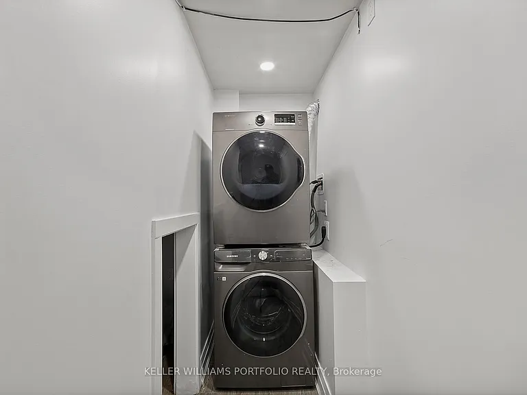 35 Humberside Ave #1 — Photo 4