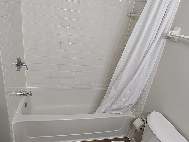 652 Kenwick Cir — Photo 5