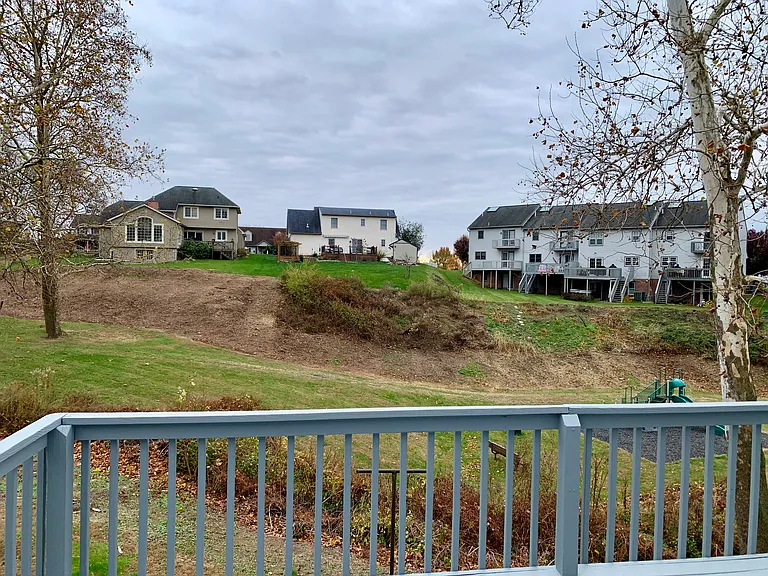 215 Mason Dr — Photo 3