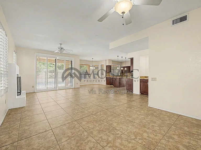 1819 E Cascade Dr — Photo 13