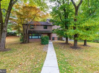 2390 Terwood Rd, Huntingdon Valley, PA 19006